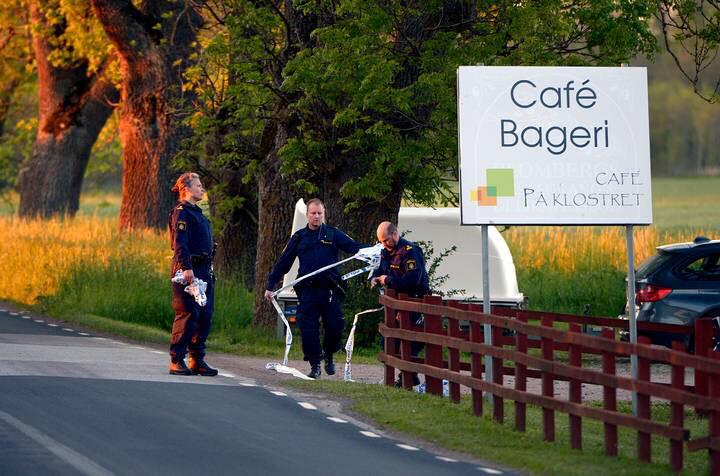Lisa Holm, 17 år och bosatt i Skövde försvann i söndags kväll då hon skulle åka hem från jobbet. Kontakta 11414 odvn!
