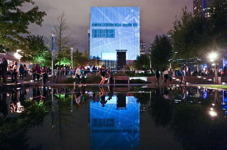 D_FrontRow's tweet photo. Aurora will return to light up the Dallas Arts District http://t.co/MRy1iaULQE http://t.co/9rYSN6cvED