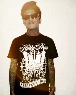 <a href="/HollymanMerch/">hollyman</a>