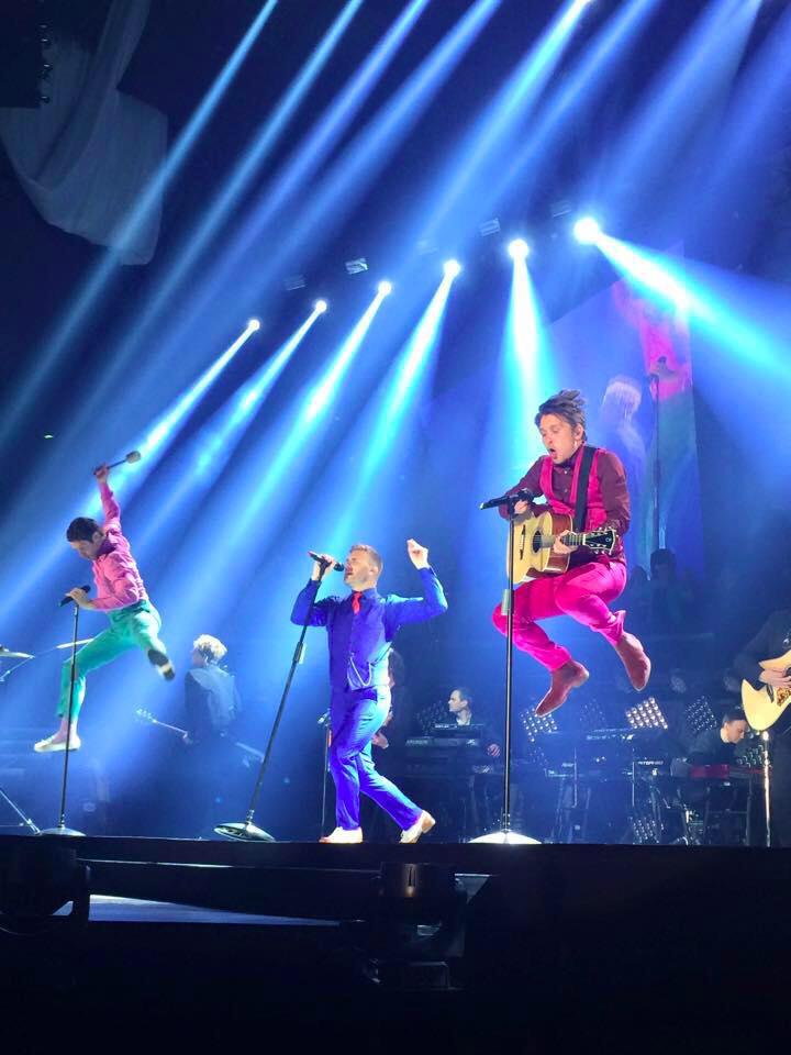 GaryBarlow's tweet photo. Amazing night ! Thank you London #gig http://t.co/zozwgmcgz9