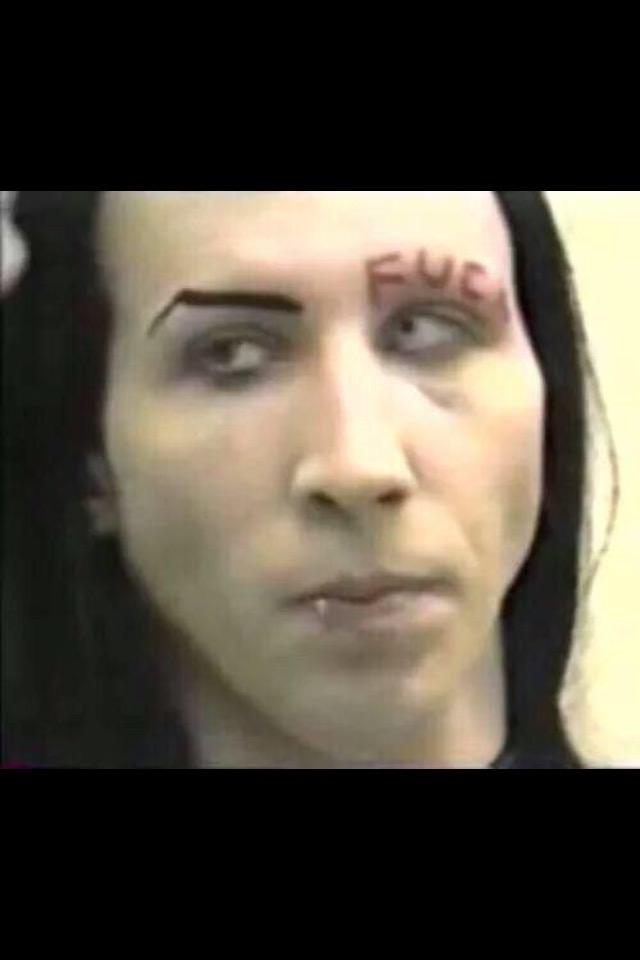 make_upporn's tweet photo. When you realise your eyebrows will never be the same 😶😂 http://t.co/s1YeYNMsIZ