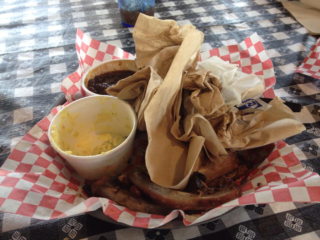 CShawTeaches's tweet photo. @sharpshooterpitandgrill best BBQ! http://t.co/nKM23I1LMJ
