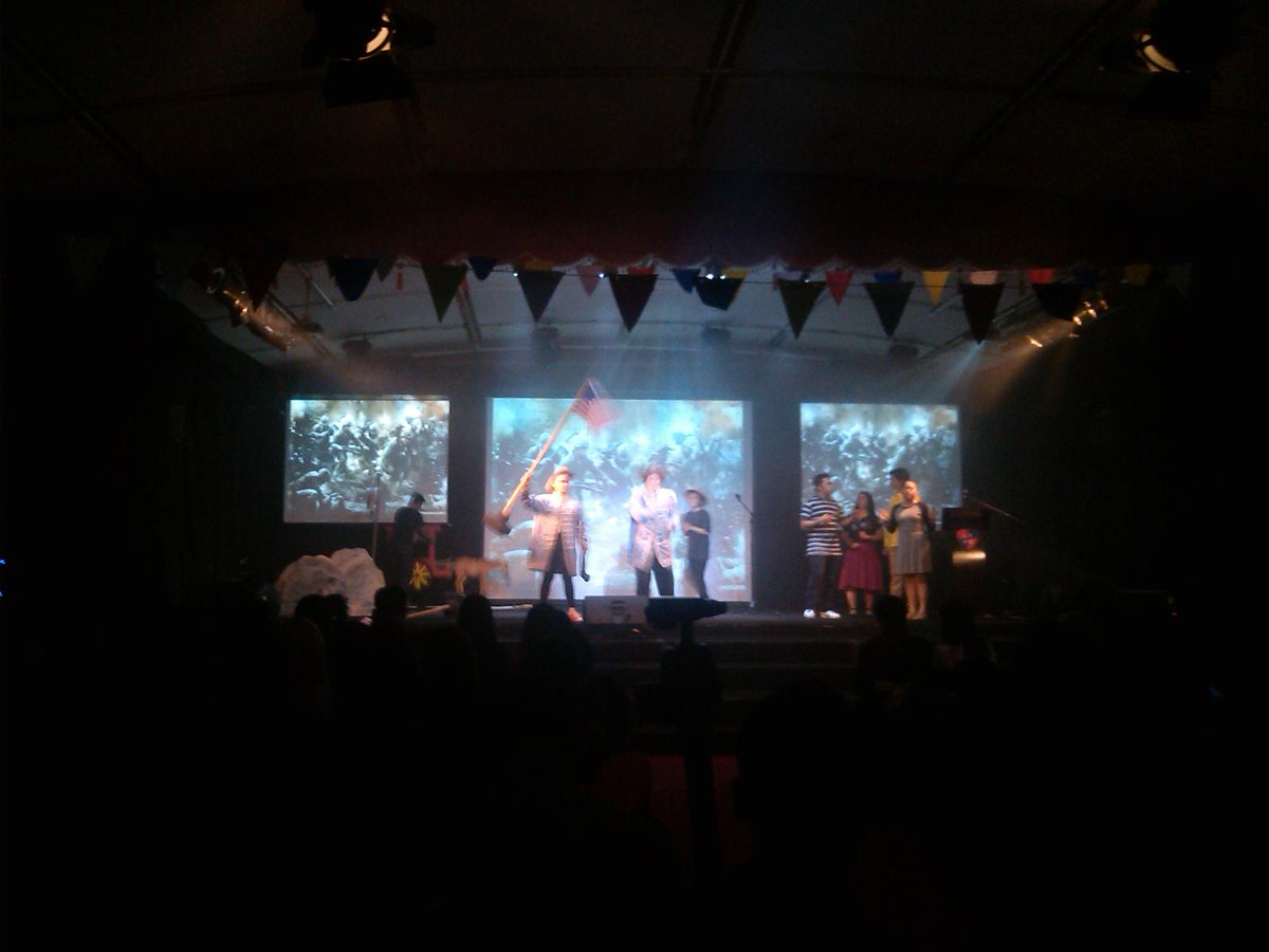 lianawati1793's tweet photo. Yuhuuu, lg ada di event @philippines_uc yg disponsori oleh @Ezytravelindo acaranya ada di @STIKOMLSPR yuk merapat :) http://t.co/K7C57AHMV6