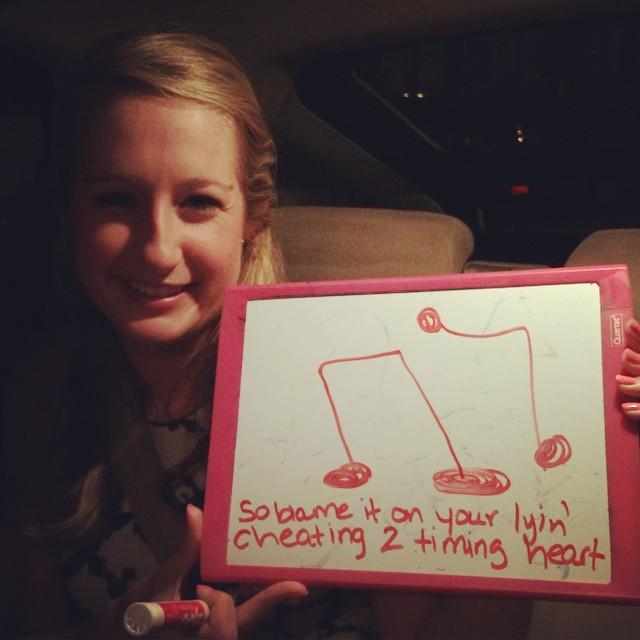 drawlyft's tweet image. #favtunes week is extended for #CMAfest! 👊 #drawlyft @lyft #stacheville #lyftcreatives #ly… ift.tt/1IE5Sr3