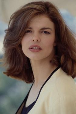 No, no es Soraya SS de joven (nunca lo fue)...
Happy Birthday, Jeanne Tripplehorn!! 