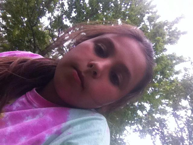 FiliceMay's tweet image. Chilling outside with my sister