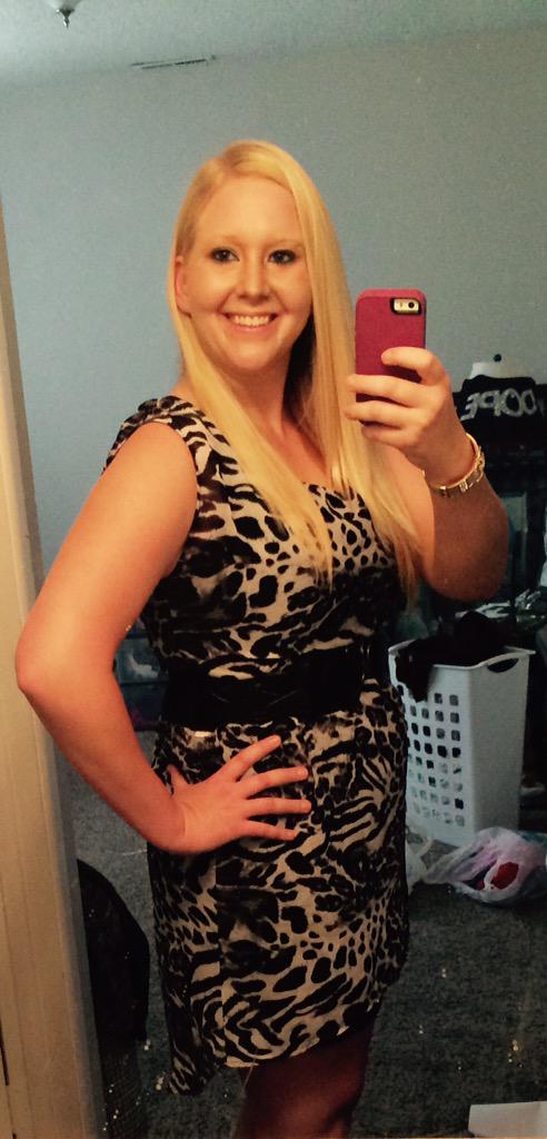 Jessiieabel's tweet photo. Dress &amp;&amp; Heels kind of day! 😘 http://t.co/fSFuwbLSEk