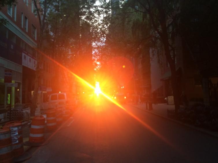 JForBENnetwork's tweet photo. Sunset in midtown http://t.co/WCaTwHNqX4