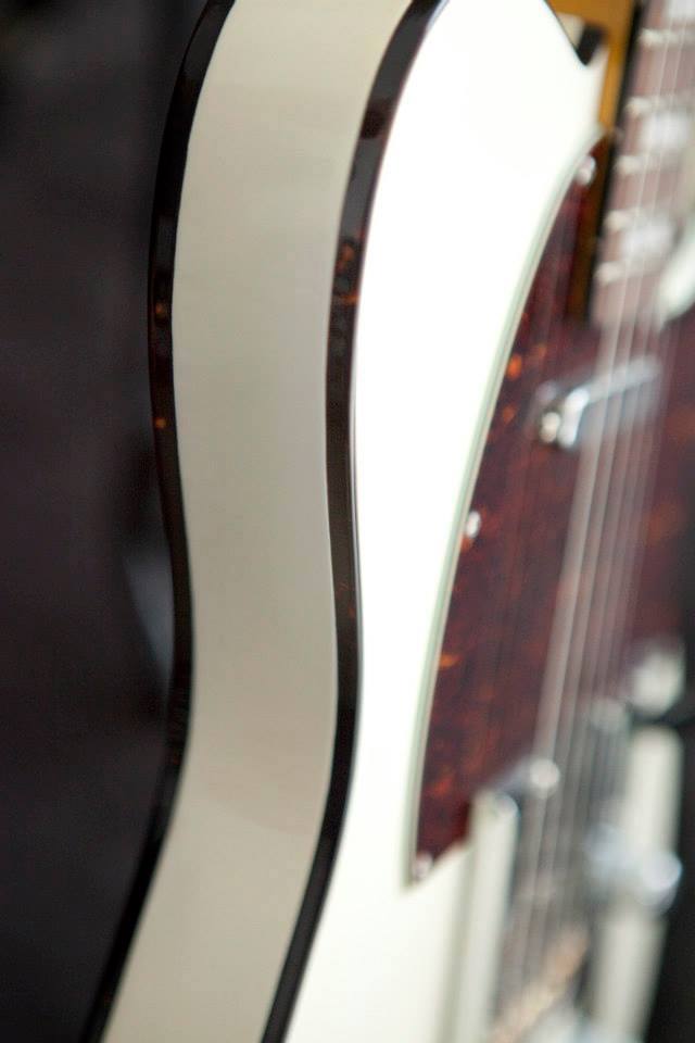 Aroutine Guitars tweet media