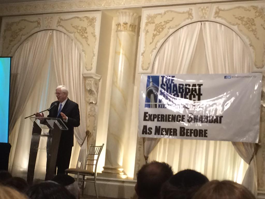 willemhart130's tweet photo. @DennisPrager in #Toronto talking about fallacies of liberal politics! #Jewish #ShabbatProjectTO #KeepingItTogether http://t.co/tmpJxuZNLm