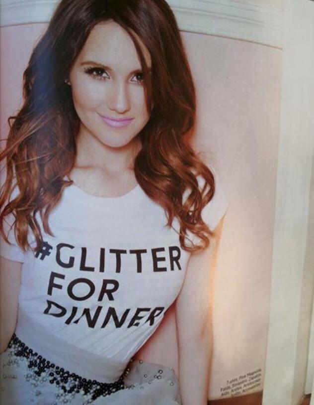 viicke's tweet photo. #KCAMexico #DulceMaria #OLoHacesTuOLoHagoYo http://t.co/SsCI3vb4Q4