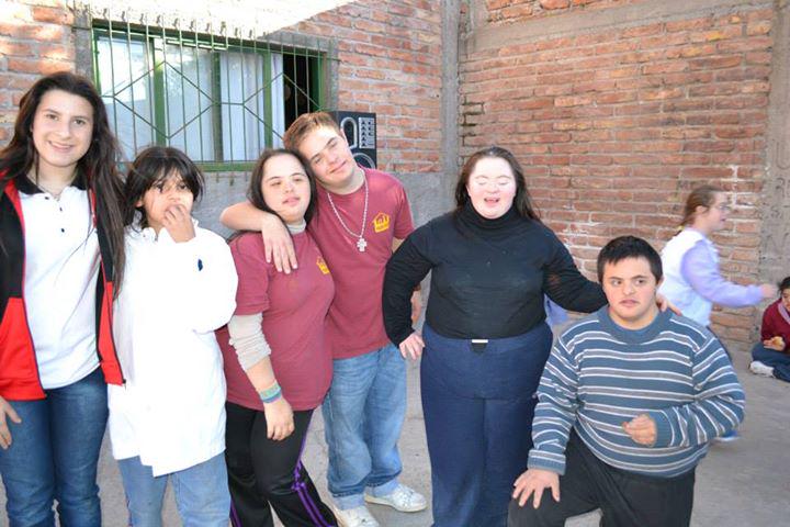 Vicky_renovalez's tweet image. #Com1 #APRID #Sanra #ChicosLindos :)