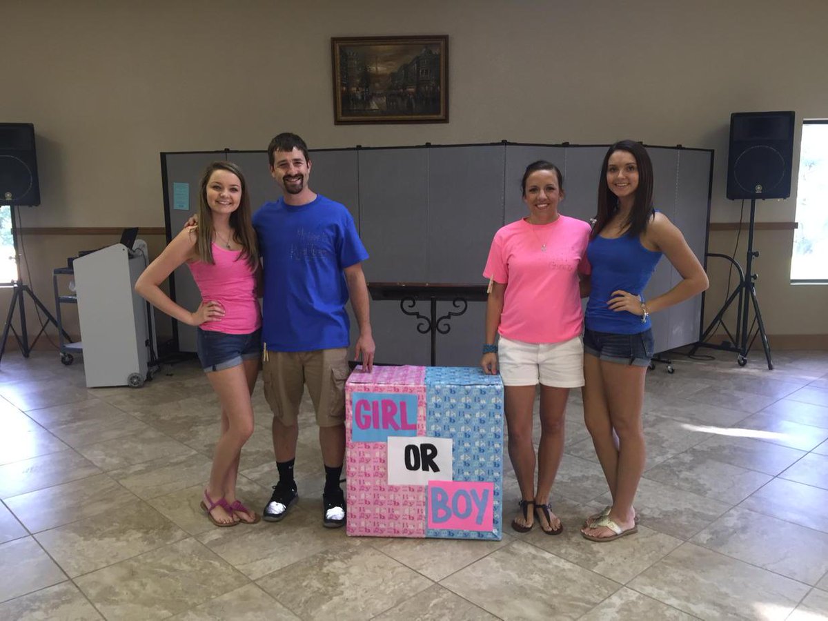 MelColeman88's tweet photo. Our amazing party planners!!!! @hceveritt @Taylorr_Alexis  love yall..thanks for everything! ITS A GIRL 💕💕💕💕💕💕 http://t.co/iBNdNRNFyY
