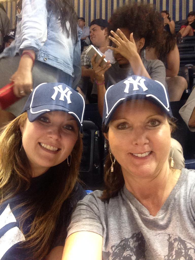 ebeth266's tweet image. Birthday Fun !! #CatchGreatness