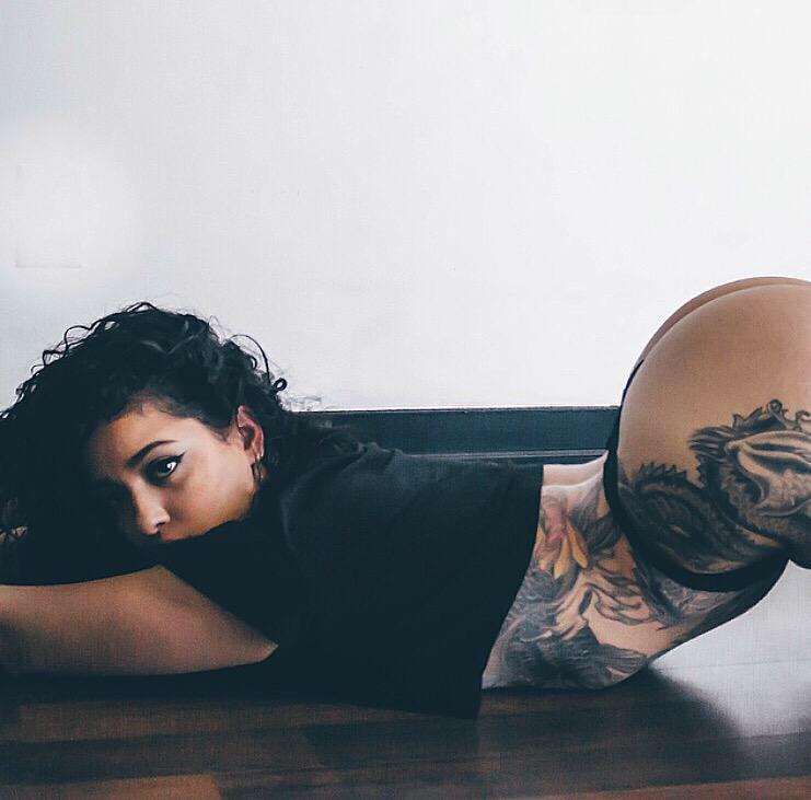 Ink girl 💉🍑😈