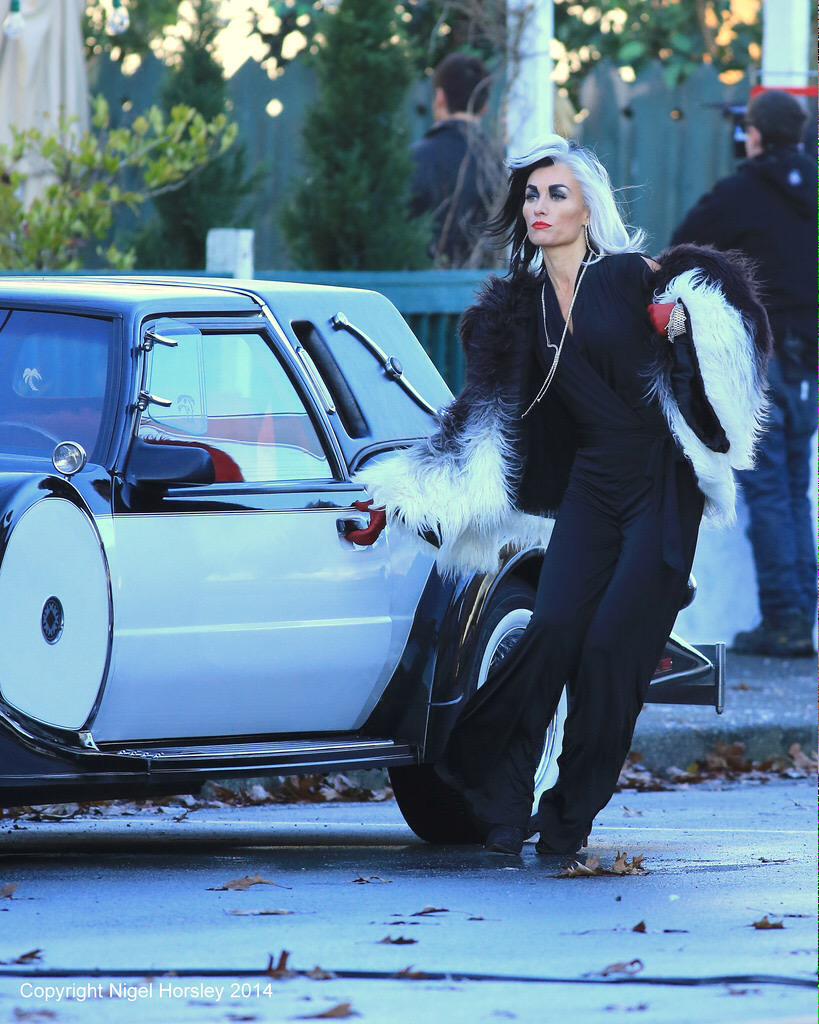 //Brand new Cruella 
Not new to Rp 
Ships based on chemistry 
If you would like to Rp just ask :D