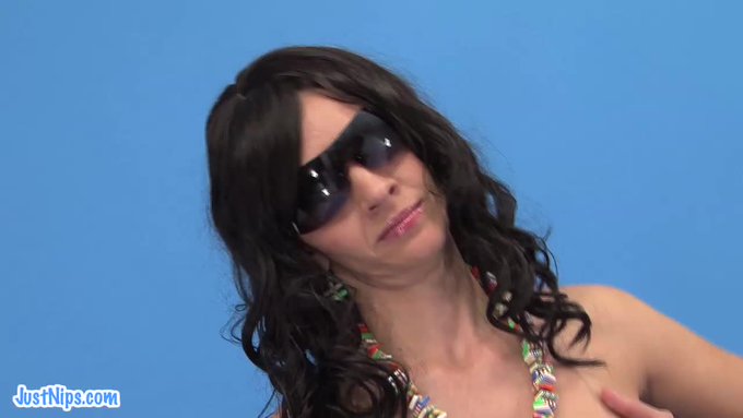 HOT new video preview from @JustNips https://t.co/KJvLZ6xDCE @manyvids #camgirl #manyvids http://t.c<a class="tags" href="/tag/justnips">@justnips</a><a href="/tag/camgirl"class="tags"><span>#camgirl</span></a><a href="/tag/manyvids"class="tags"><span>#manyvids</span></a>