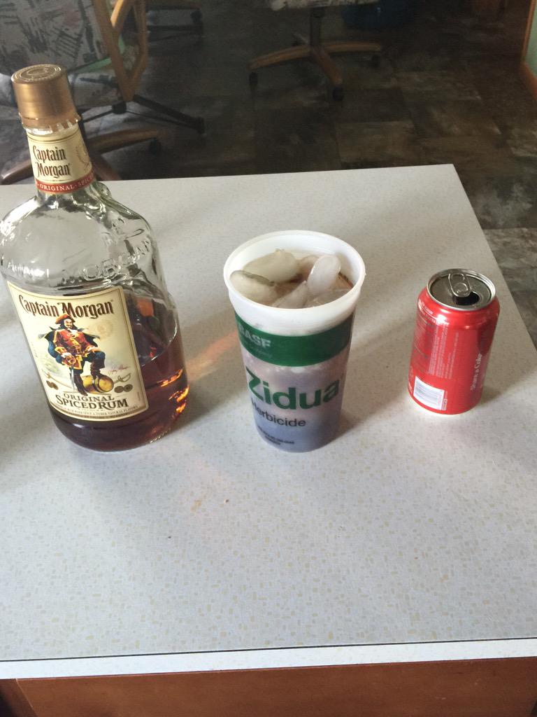klien86's tweet photo. @njl2007 @lien_geoff @ChadFyre #perfect #noneedtowash http://t.co/4hyx1gmwrG