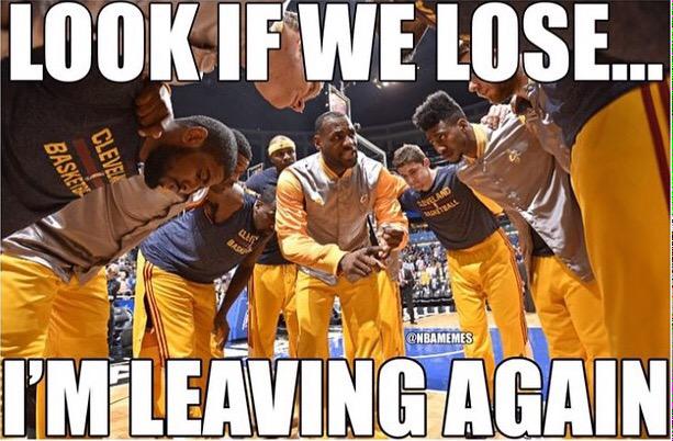 AaronGamboa0818's tweet photo. Antes de empezar el partido 3 #LBJ 😂😂😂 http://t.co/W1hMHLoLbW