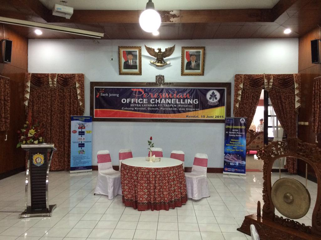 BankJatengKdl's tweet photo. Hari ini akan ada Peresmian Office Chanelling Mitra Layanan Taspen di Pendopo Kab. Kendal http://t.co/bIbtyNUW66