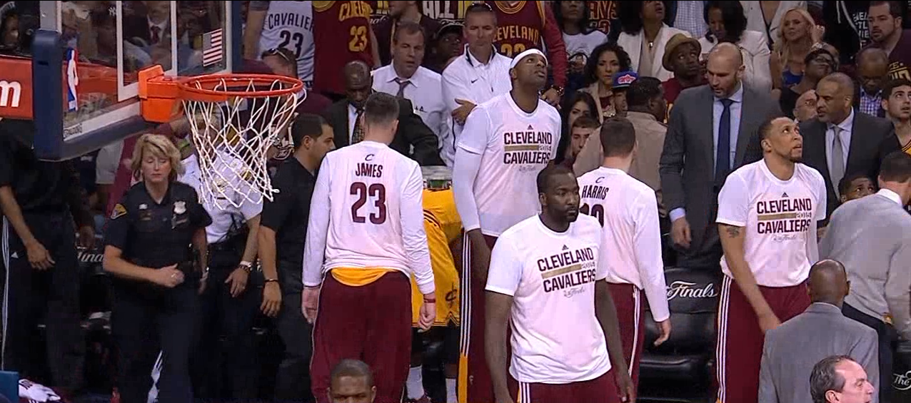 CHGlK-aW0AED54K.png:large