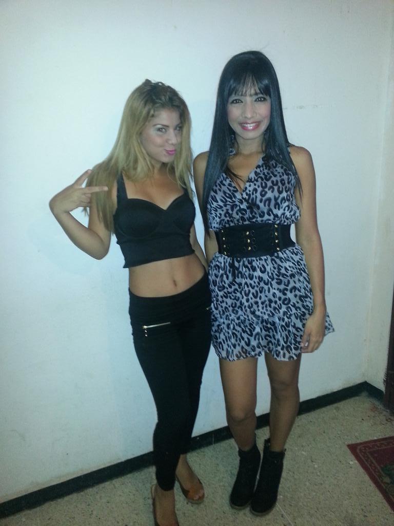 libny21's tweet photo. Variadas!!! :* ;) http://t.co/nyRpaag2af
