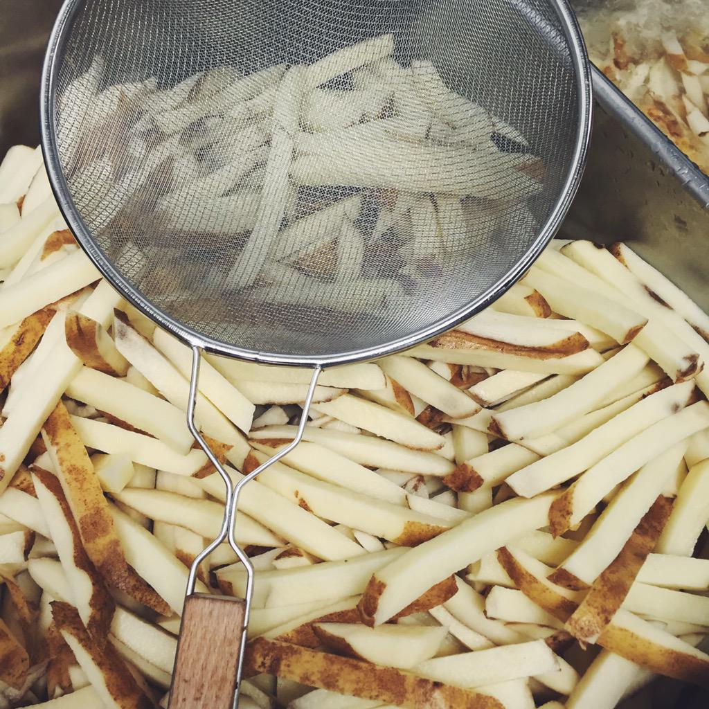 WassailNYC's tweet photo. Full on #poutine prep for Sunday's #LESDayLife food/street fair. Join us on Orchard noon-5pm for delicious #eeeeeats! http://t.co/14QSY2YsEM