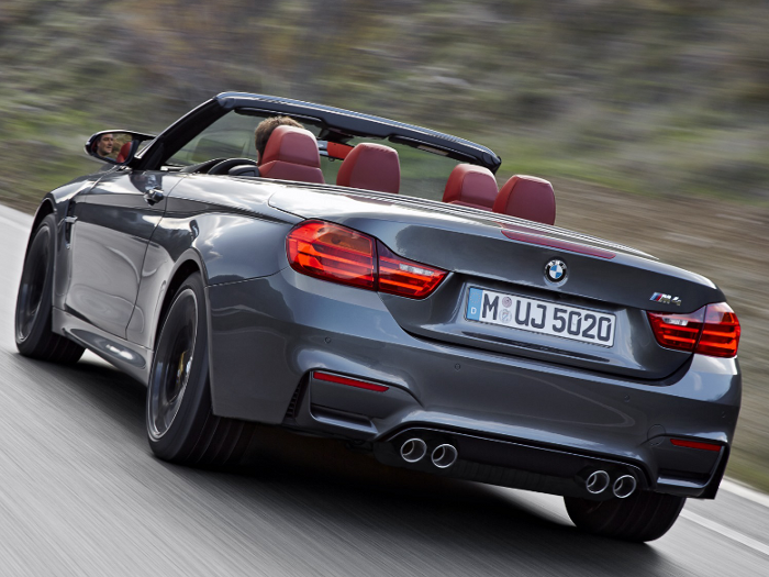 BMWCarLife's tweet photo. 【過去記事】 BMW M4カブリオレ[F83]のオフィシャル動画が公開されました！エクステリア・インテリア・ドライビングシーン。 http://t.co/JLuvDNoTK5 http://t.co/uoLywqJCGW
