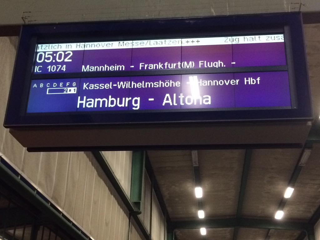 tobi_wengert's tweet photo. Erster Zug Richtung FabCon Erfurt http://t.co/ep3gwBnqOd