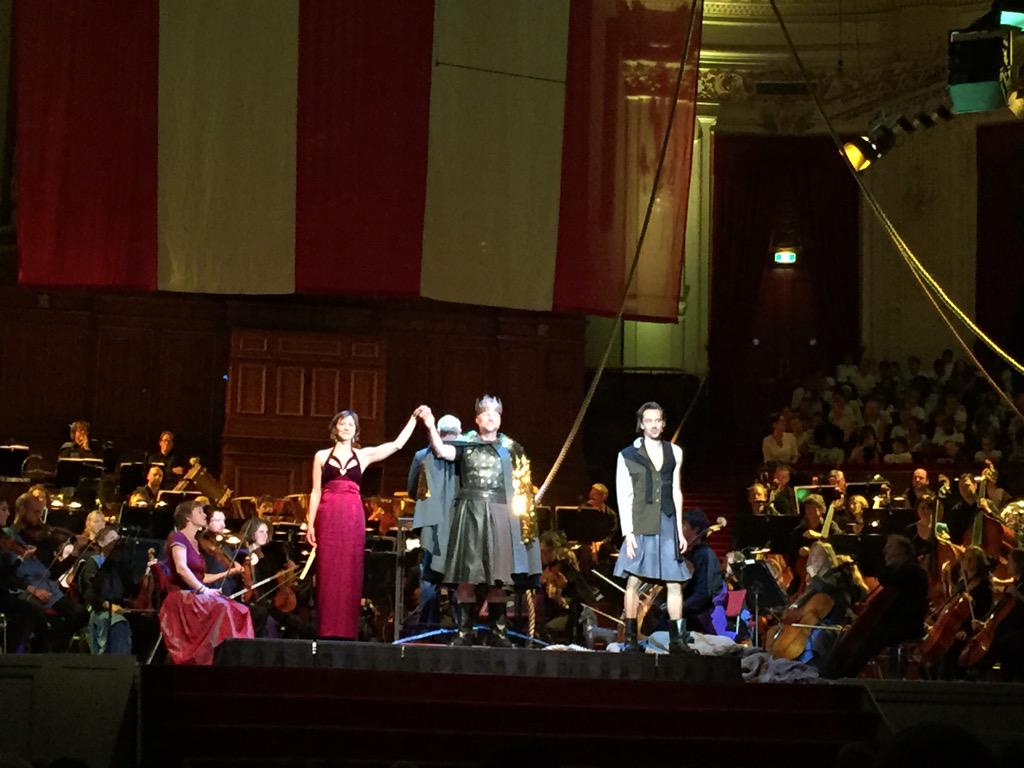 Even delen...Omdat het zo leuk was! <a href="/Concertgebouw/">Het Concertgebouw</a> @NedPhO_NKO <a href="/adknippels/">Ad Knippels</a> <a href="/FHartogh/">Freek den Hartogh</a>