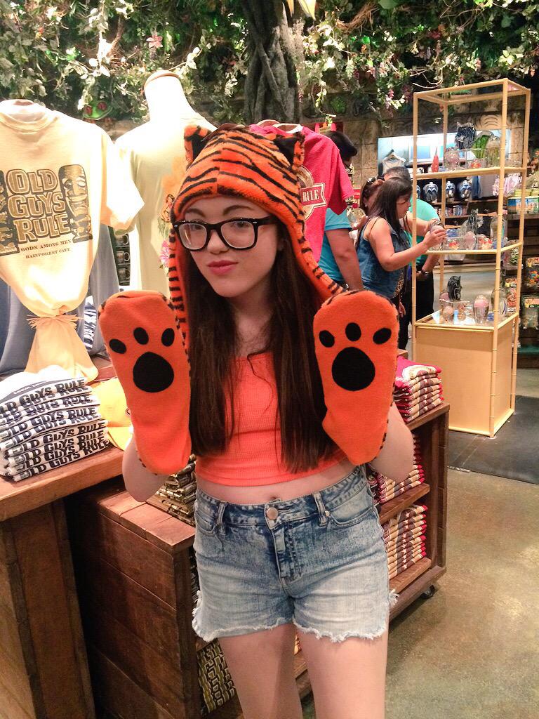 urbanicole's tweet image. #SDKorDIE @RyanAbe