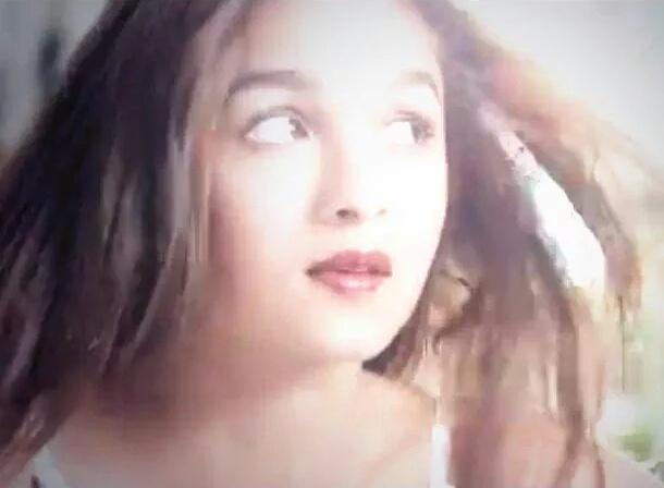 Aliaabhattcute's tweet photo. Goodmrng Alianators! Have a blessed Wednesday :) http://t.co/L3IUWE9Ys6