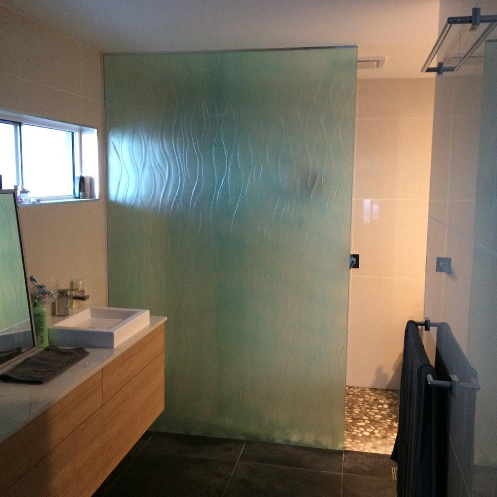 OceanBlueGlass's tweet image. This #Textured #Glass #Shower Panel looked fantastic in our clients bathroom. #Custom Designed. What do you think?