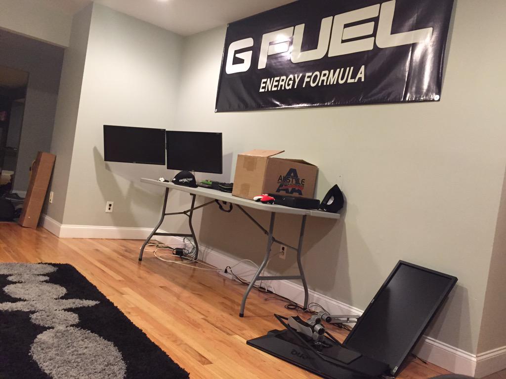 Teeqo's tweet image. Trolled. I'm here, tired af but I made it! Bam