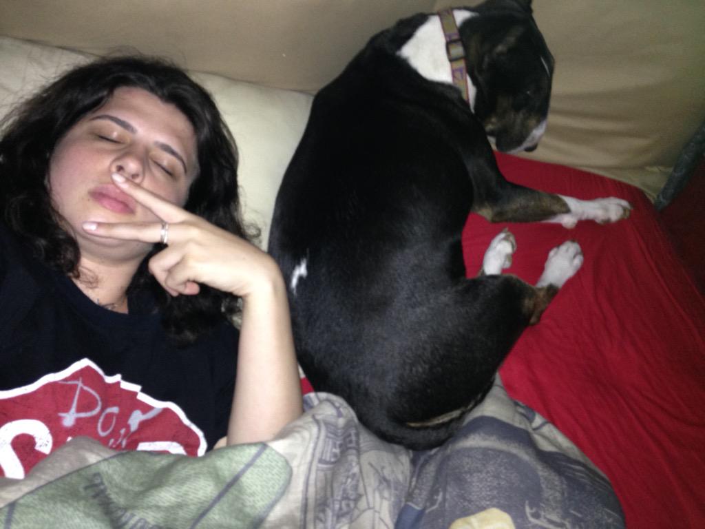 livelizabeth's tweet photo. Sleepin next to dat fatt booty http://t.co/DIkLgkzx2b