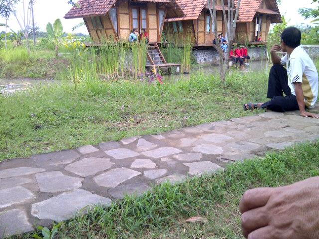 VivezaHaqi's tweet photo. I'm at DolanNdeso Boro, Outbound Area, Kalibawang, in Kulon Progo, Yogyakarta http://t.co/gaZHRFXTZS http://t.co/0PYJ15RTaz
