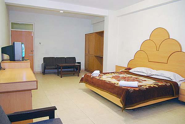 hotels_ooty's tweet photo. Magnificent Mountains Views of Ooty Hotels - http://t.co/sNFQC9g4Lz http://t.co/EbggPKAFUM