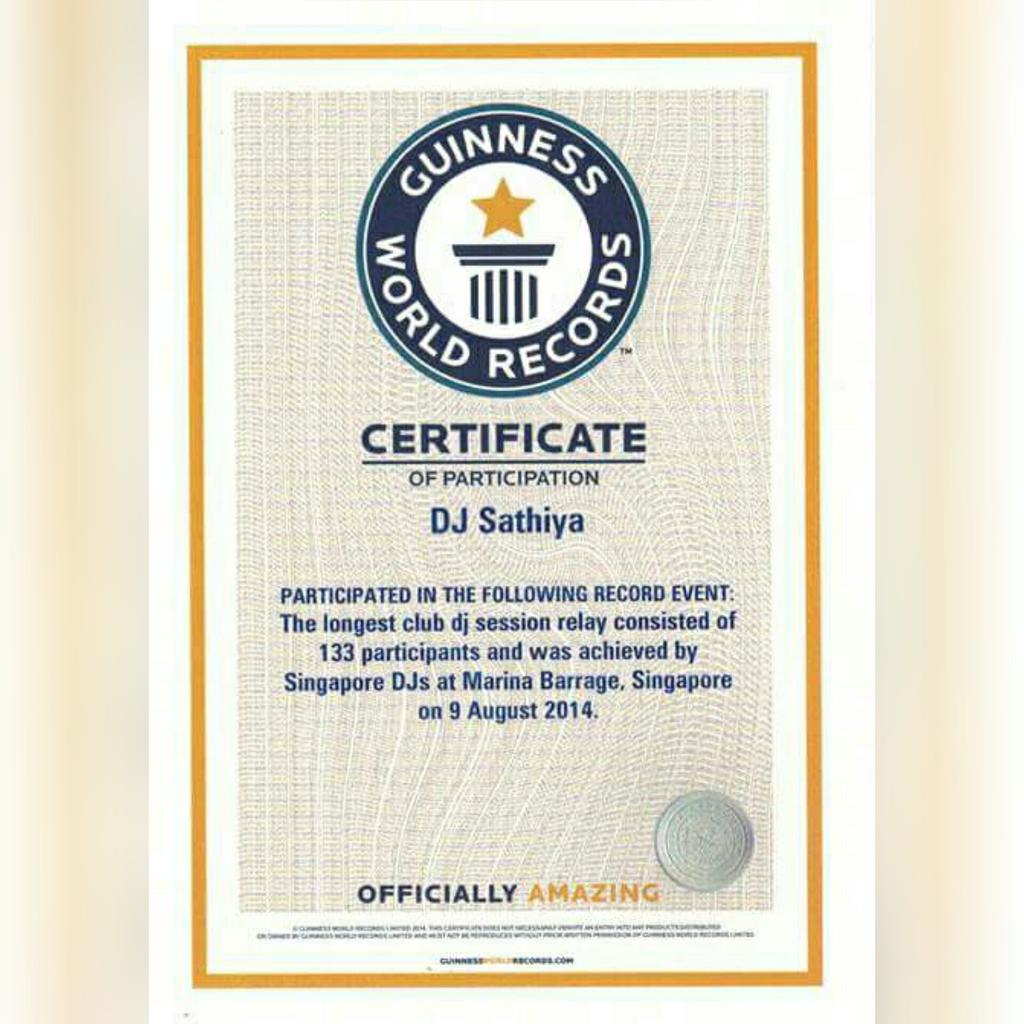 deejaysathia's tweet photo. 1 of the Biggest moment in my Life!
#singaporedjs #gwr
#malcolmxmade http://t.co/s9YxOR3hFi