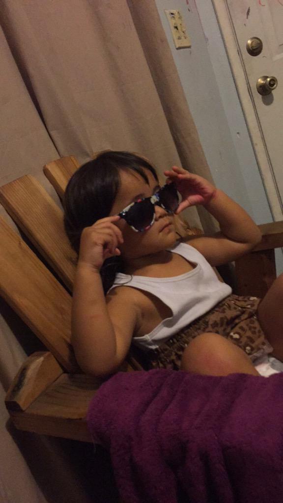 pbandtaay's tweet image. Why she think she poppin thoe😂 #DasMyBaby ❤️