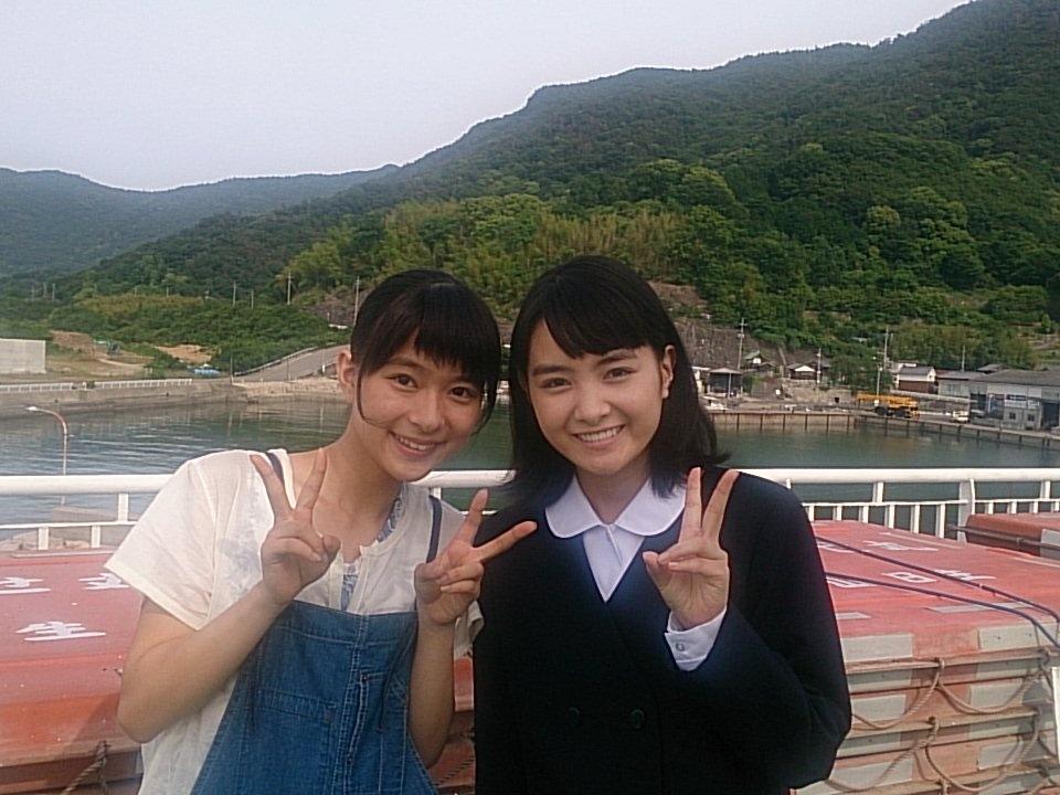 表参道高校合唱部 Twitterren 本日 葵わかなさんが小豆島にてクランクイン 蓮見杏子という真琴 芳根京子 の親友役で １話冒頭の感動の別れのシーンを絶賛撮影中 是非 ご期待ください ２人の晴れ女優のおかげで晴天に恵まれ撮影は順調です 芳根京子 葵