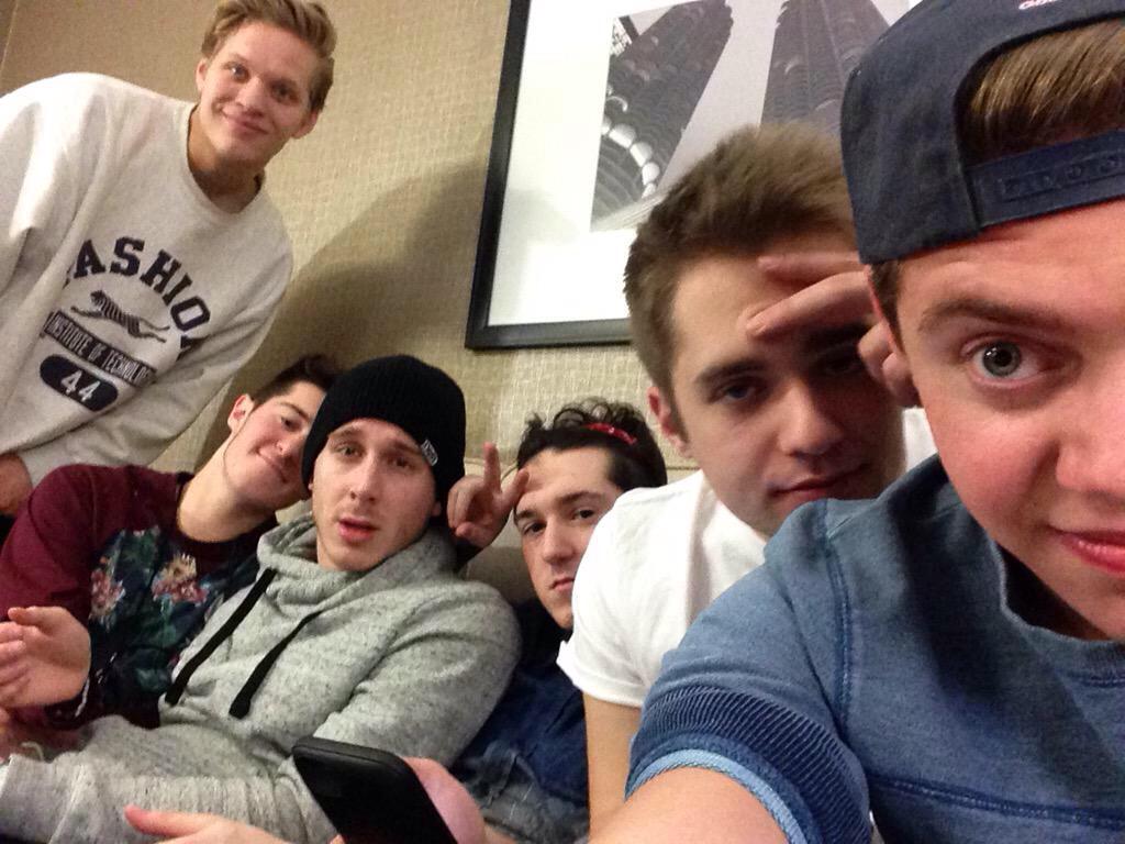 osleyacastiel's tweet image. #sdkordie