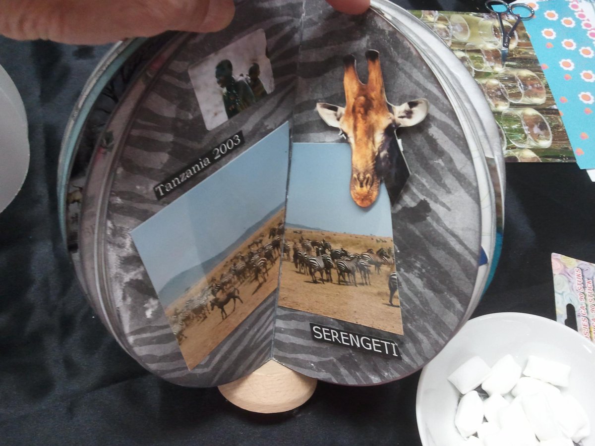 De vakantie komt er aan. Nog geen idee wat je moet doen? Wees creatief en ga eens scrappen, scrapbol.nl