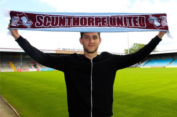 Well done @Charlieegoode to signing with @SUFCOfficial #proud #football #footballnews ☺️👍 http://t.c<a class="tags" target="_blank" title="On Twitter" href="/?out=eyJ0eXAiOiJKV1QiLCJhbGciOiJIUzUxMiJ9.eyJpYXQiOjE3MjI5MDA2NTgsImlzcyI6InR3cG9ybnN0YXJzLmNvbSIsIm5iZiI6MTcyMjkwMDY1OCwiZXhwIjoxNzU0NDM2NjU4LCJyZWRpcmVjdF91cmwiOiJodHRwczovL3R3aXR0ZXIuY29tL0NoYXJsaWVlZ29vZGUifQ.CHcuuWgkbxuGWEydJZoCcfefADrx-ozjwbc-WZlrRX967M3sHZjP6FqriGdVVzOH1rbn9V7v9Zv_rzxy-D9ACg">@Charlieegoode</a><a class="tags" target="_blank" title="On Twitter" href="/?out=eyJ0eXAiOiJKV1QiLCJhbGciOiJIUzUxMiJ9.eyJpYXQiOjE3MjI5MDA2NTgsImlzcyI6InR3cG9ybnN0YXJzLmNvbSIsIm5iZiI6MTcyMjkwMDY1OCwiZXhwIjoxNzU0NDM2NjU4LCJyZWRpcmVjdF91cmwiOiJodHRwczovL3R3aXR0ZXIuY29tL1NVRkNPZmZpY2lhbCJ9.epm6FuICFvq0dXc-hbRptCbQF8xh2Xe743ZB4Nb0PrSaj68h1w0L_FLDWHYE_NjjR2jq_04UZ8BPPIFFXfZlqw">@SUFCOfficial</a><a href="/tag/football"class="tags"><span>#football</span></a><a href="/tag/proud"class="tags"><span>#proud</span></a><a href="/tag/footballnews"class="tags"><span>#footballnews</span></a>