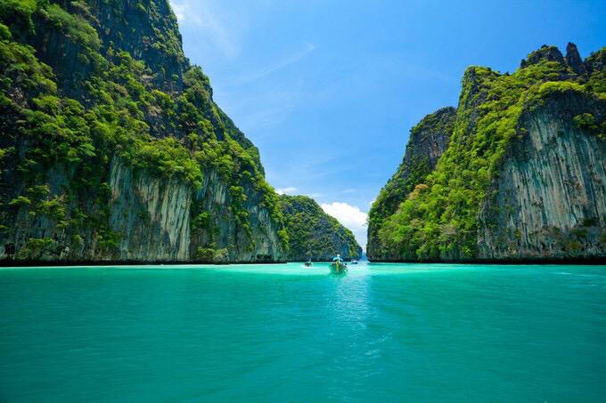 beautiful_view2's tweet photo. タイ・ピピレ島にある
Phi Leh Lagoon♡ https://t.co/7cRf9OViq7