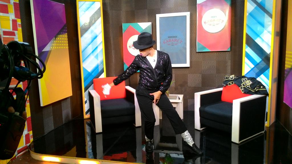 kabarkabaret's tweet photo. Kabar kabaret the legend kang Agus jacko http://t.co/mF2QU6SXv2
