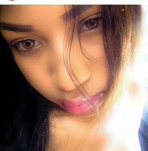 RoyalOVOcrew's tweet photo. #WCW @bluembombo http://t.co/iU0tc9uIjs
