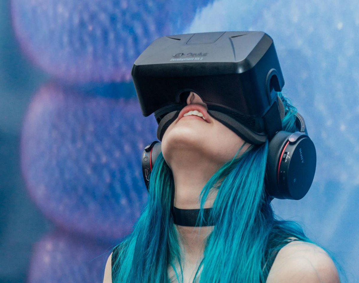 Smash_Tech's tweet image. Oculus Rift llegó para quedarse.. O no?  ow.ly/NUoT1