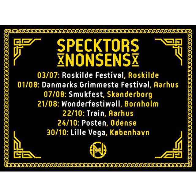 Whaaaaaat vi glæder os til at spille vores nye show for jer sammen med <a href="/wearenonsens/">NONSENS🏴</a> !! Kom og fest med os! #SPECKNO