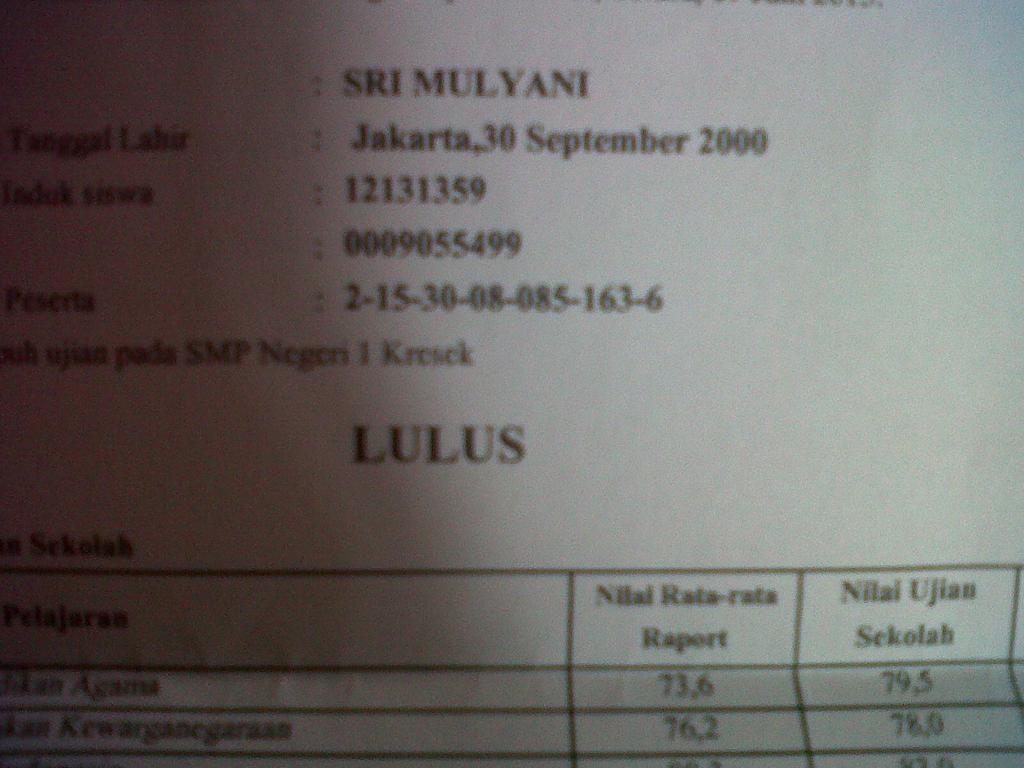 MulyaniKidiw's tweet photo. Emak anakmu LULUS;;) http://t.co/O5Wtzionpr
