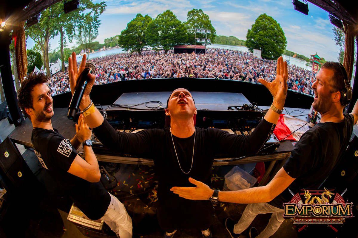EmporiumFest's tweet photo. @villaineyez cherishing his playground at the Samurai hardstyle stage at Emporium! #EMP15 #TeamVillain #hardstyle http://t.co/V7ZeOhVs9C